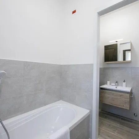 Дом отдыха Residenza La Parusciola Pool And Relax - Happy Gignese